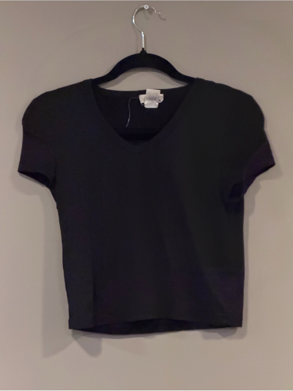 Olivia Rae Classic Black V-Neck Top xs